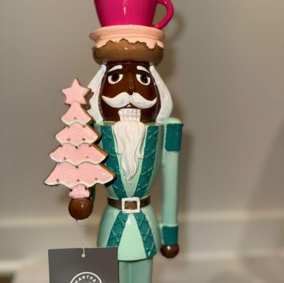 Martha Stewart Christmas African American Nutcracker 🎄 Figurine 17.5" - Picture 6 of 6